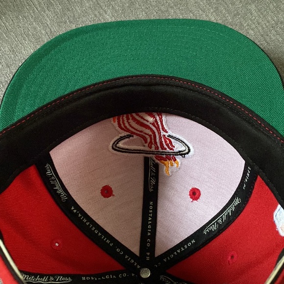 Miami Heat Mitchell & Ness Fitted Hat **SOLD** - Picture 5 of 5